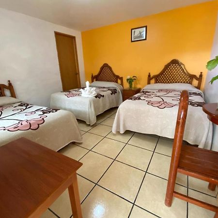 Hotel Posada Camelinas Pátzcuaro Extérieur photo
