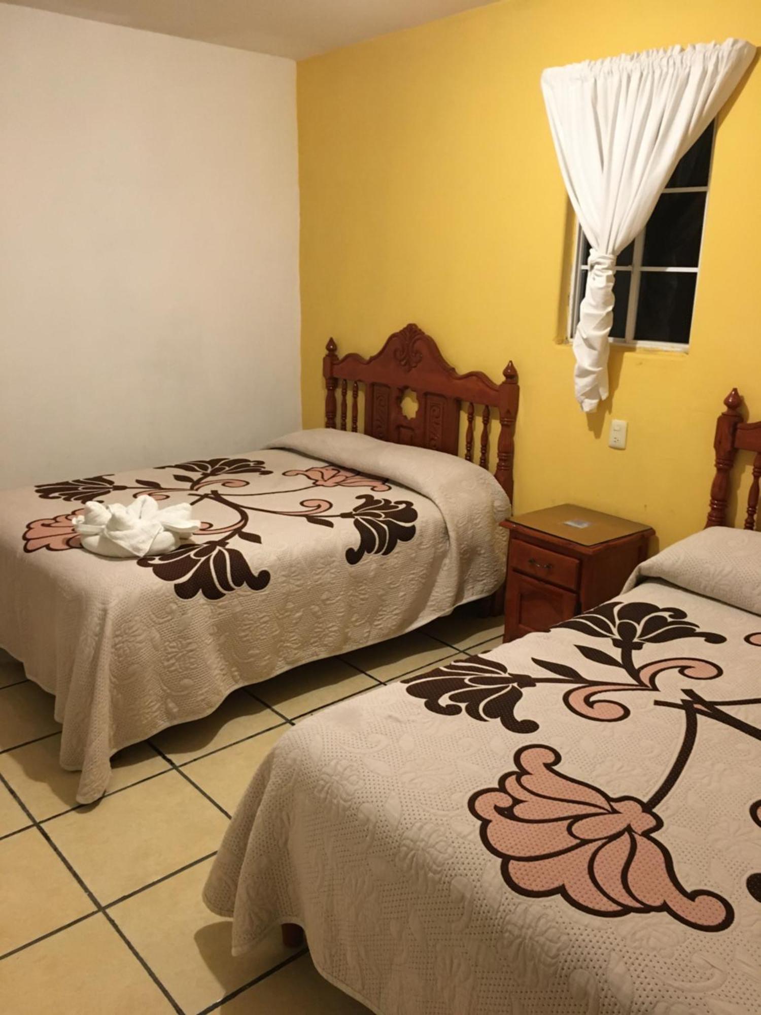 Hotel Posada Camelinas Pátzcuaro Extérieur photo