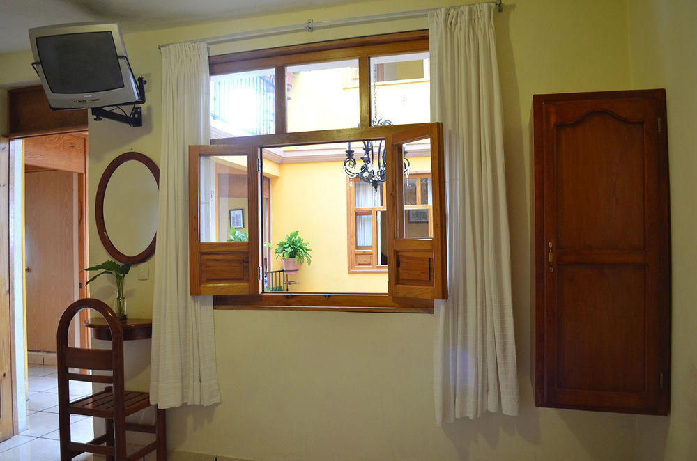 Hotel Posada Camelinas Pátzcuaro Extérieur photo