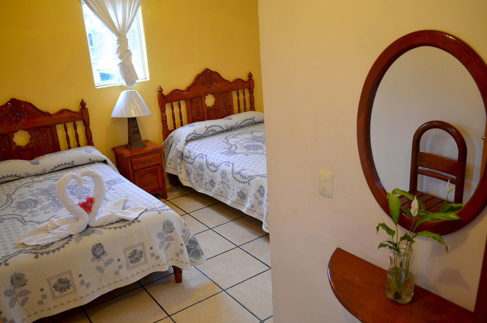 Hotel Posada Camelinas Pátzcuaro Extérieur photo