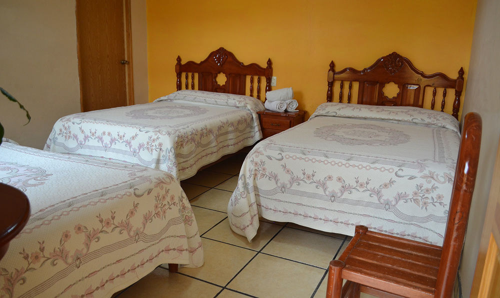 Hotel Posada Camelinas Pátzcuaro Extérieur photo