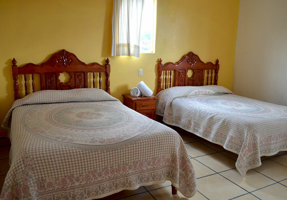 Hotel Posada Camelinas Pátzcuaro Extérieur photo